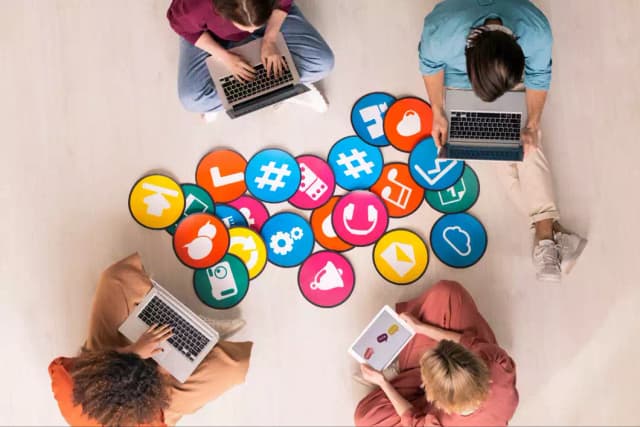 Social Media 101: How It Shapes Our Lives and Business